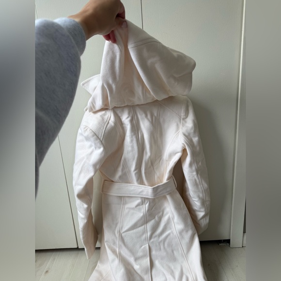 Michael Kors Cream Trench Coat - Picture 6 of 9